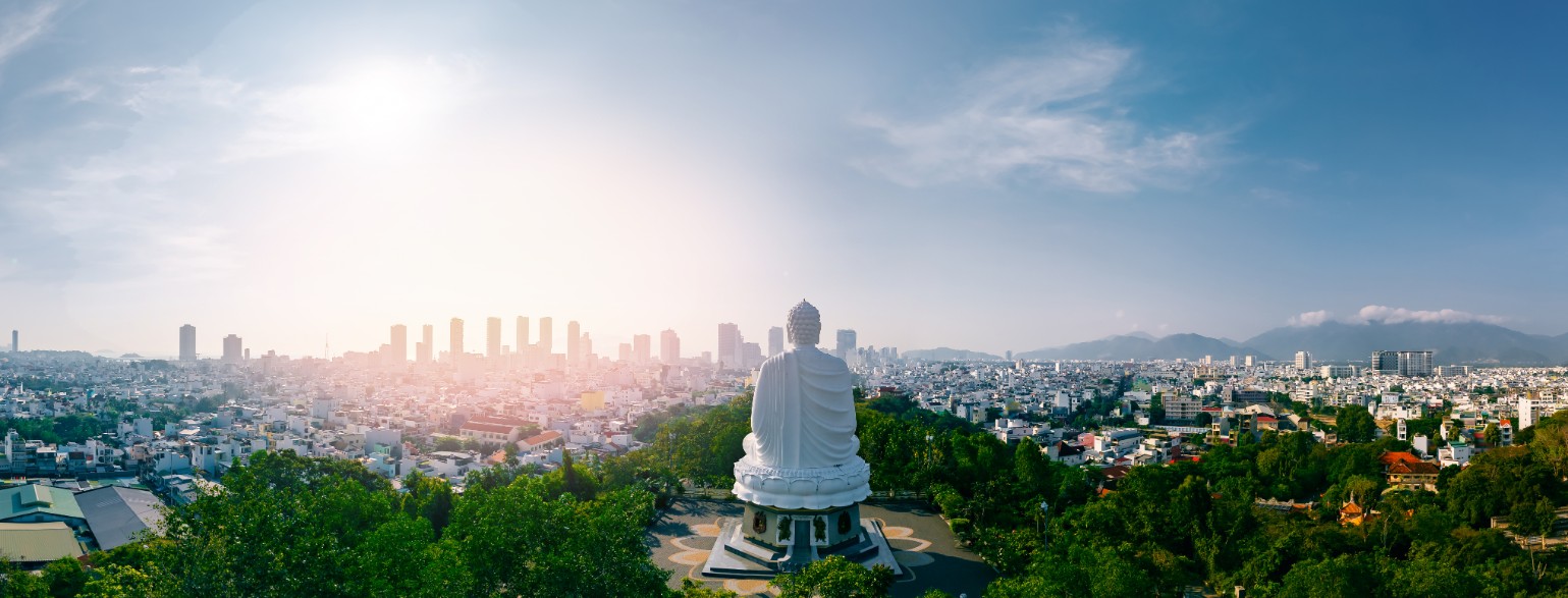 Best Time to Visit Long Son Pagoda