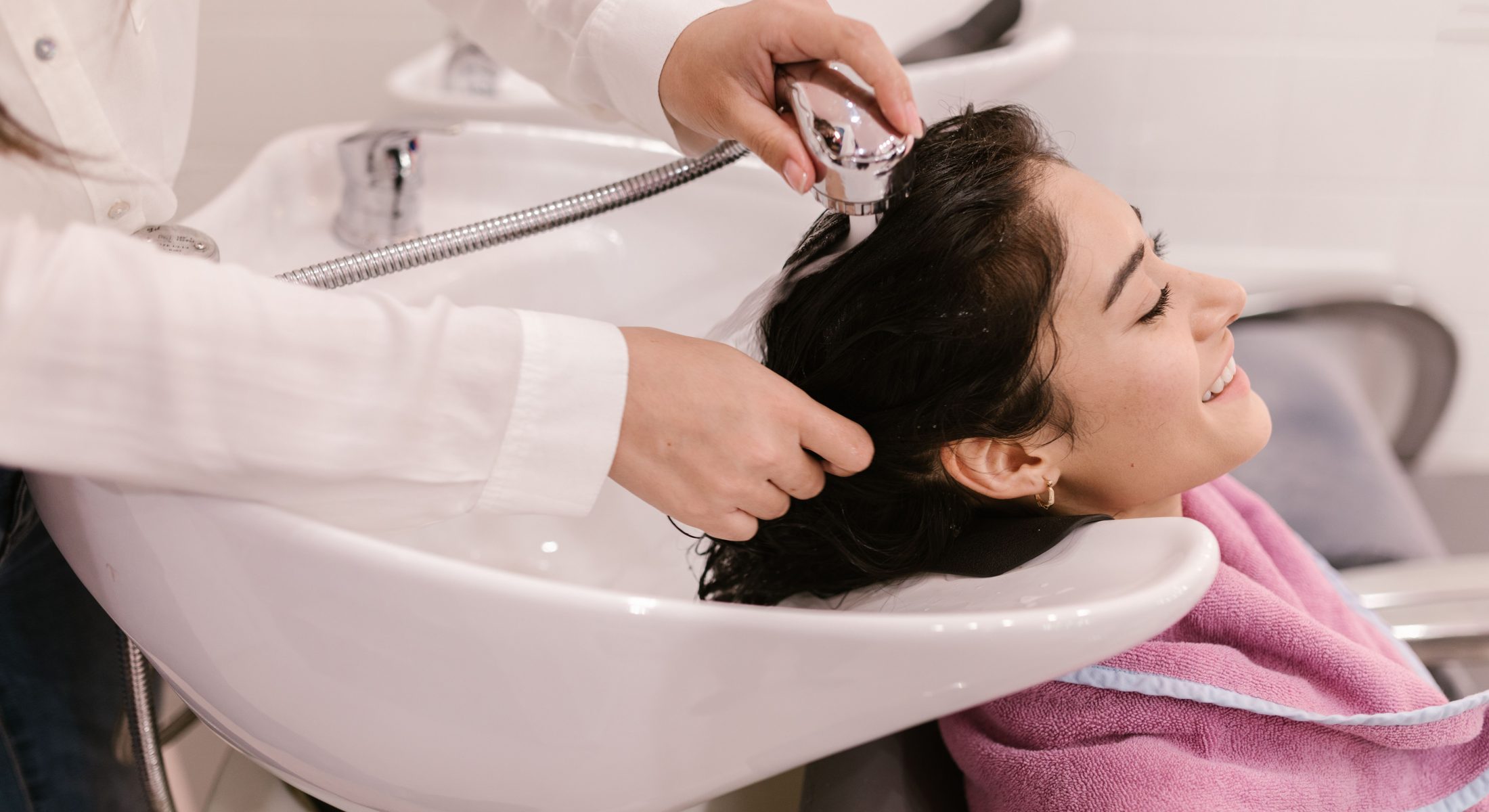 Hair washing treatment at Horizon Spa in Mercure Nha Trang Beach Hotel
