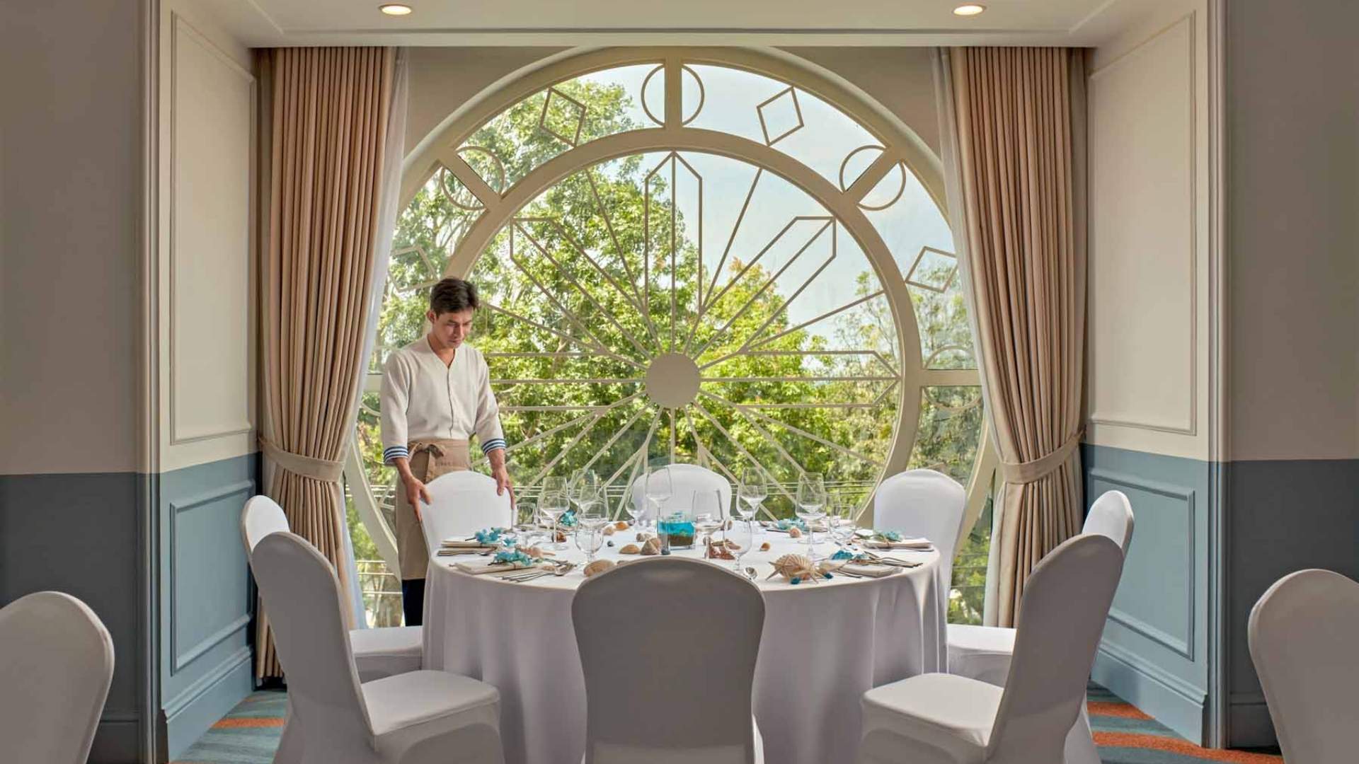 Банкетный зал Poseidon в Mercure Nha Trang Beach